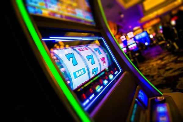 suletoto login platform interface showing live casino and sportsbook sections